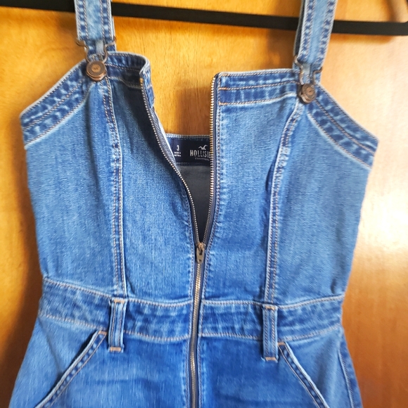 HOLLISTER denim shorts/overalls - Picture 2 of 5